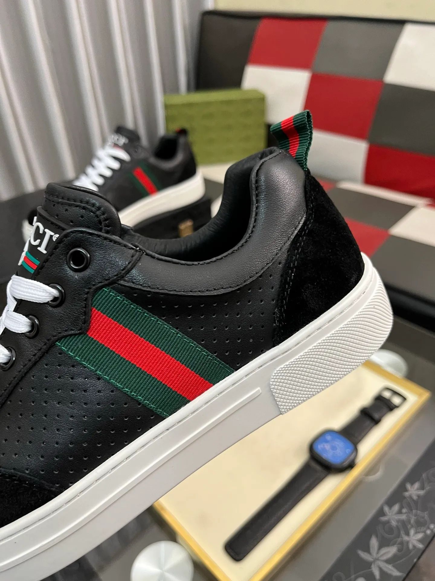 Men's shoes 💰420⌚️⌚️ (GUCCI) Gucci official website men's casual shoes synchronization style, the upper is made of cowhide with imported new brand elements Gucci, showing a good atmosphere, simple design and slip-on style, super versatile, 🐑 leather lining, air-cushion rubber outsole, size 38-442️⃣ colors available